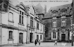 la maison conventuelle et l'aile nord en 1903