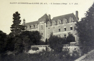 carte postale de la façade sud de l'abbaye