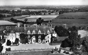 vue aérienne du chateau de l'épinay