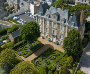 vue aérienne du logis abbatial