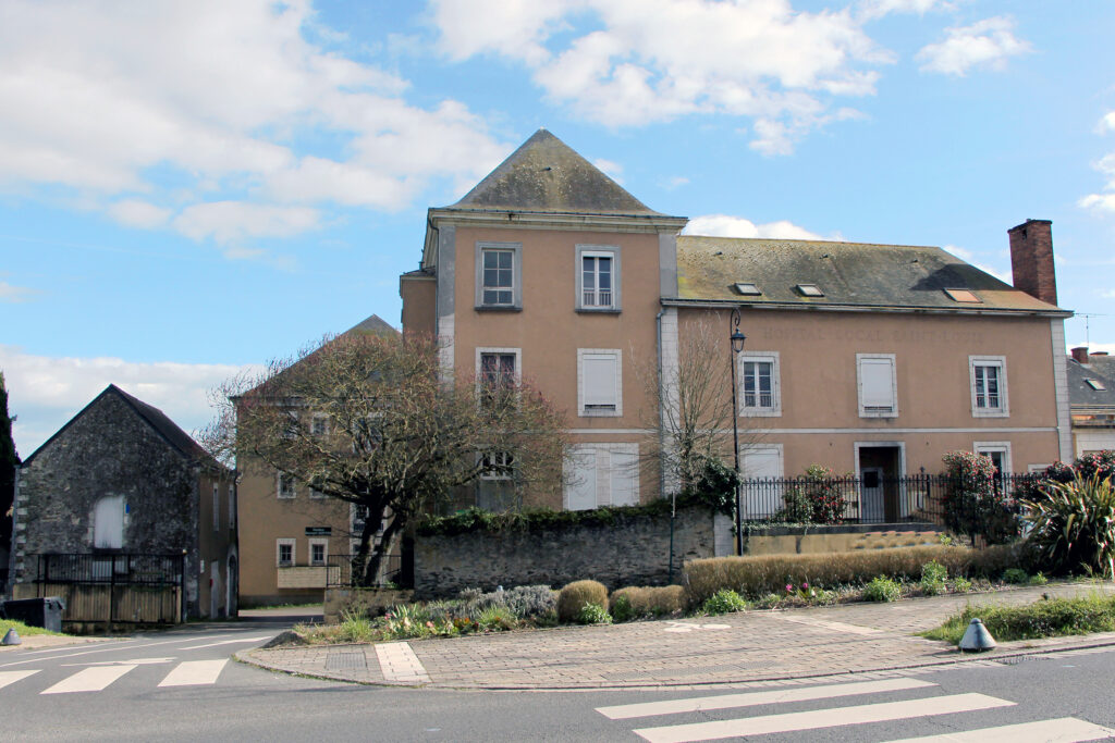 hopital saint louis aujourd'hui