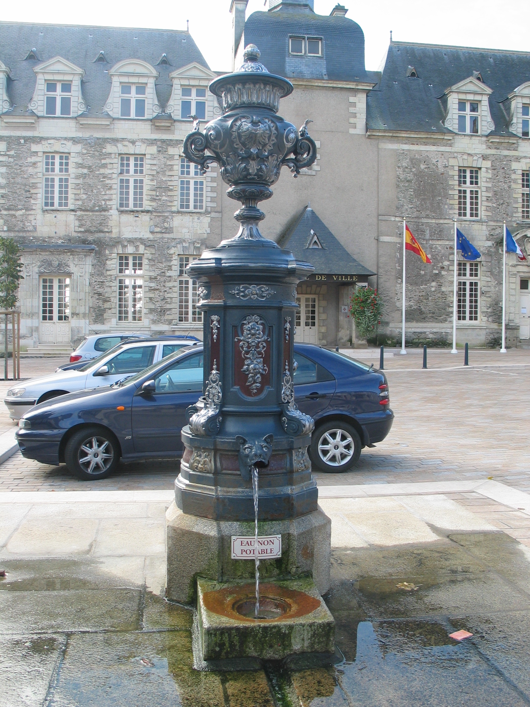 fontaine de la place de la mairie