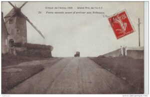 carte postale pour le grand prix automobile de l'Anjou en 1909, arrivée au moulin de la salle