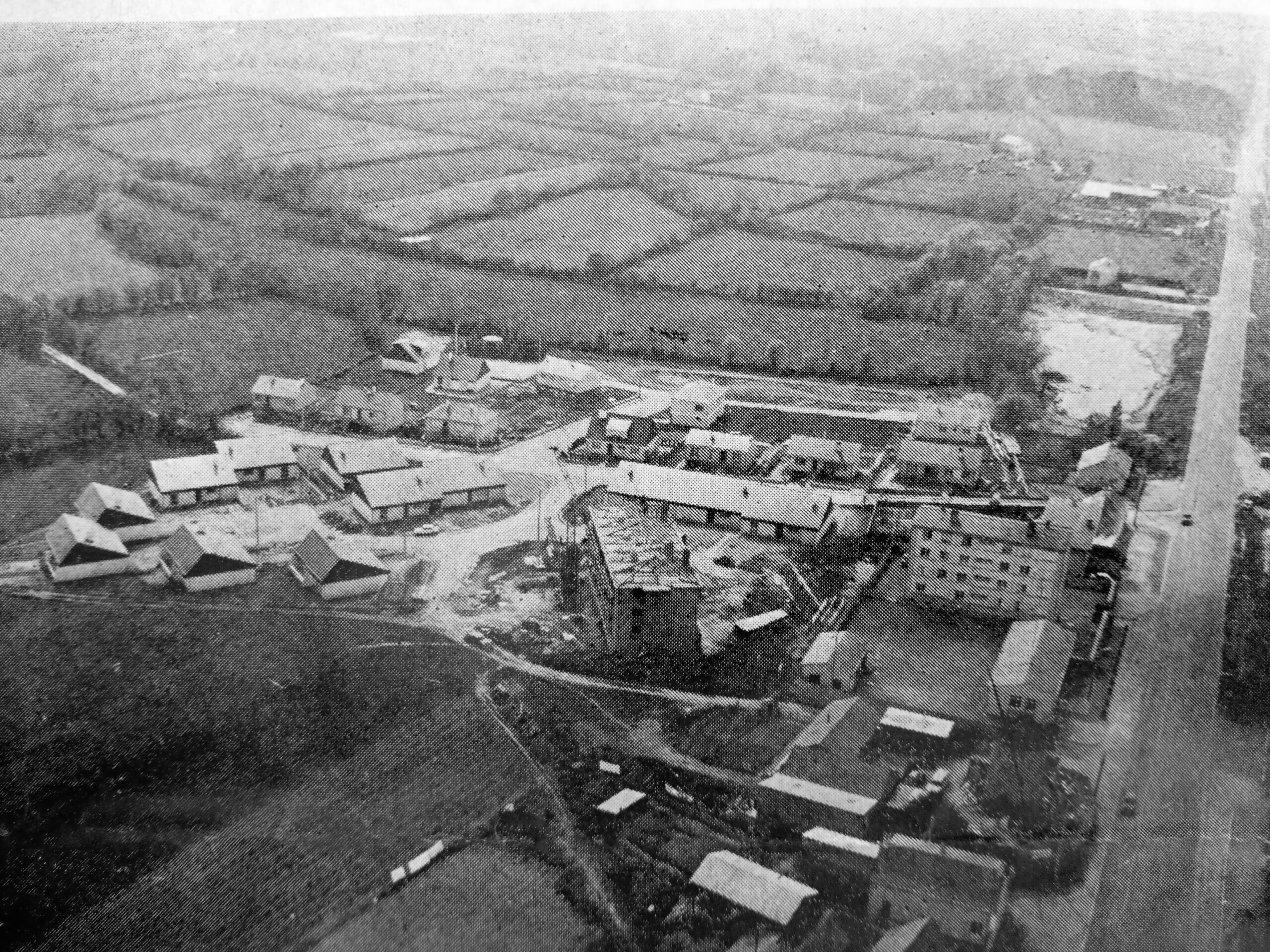 vue aérienne du lotissement de la salle dans les années 1970