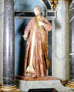 statue d'un évêque dans l'église Saint Bomier de Fontaine Couverte